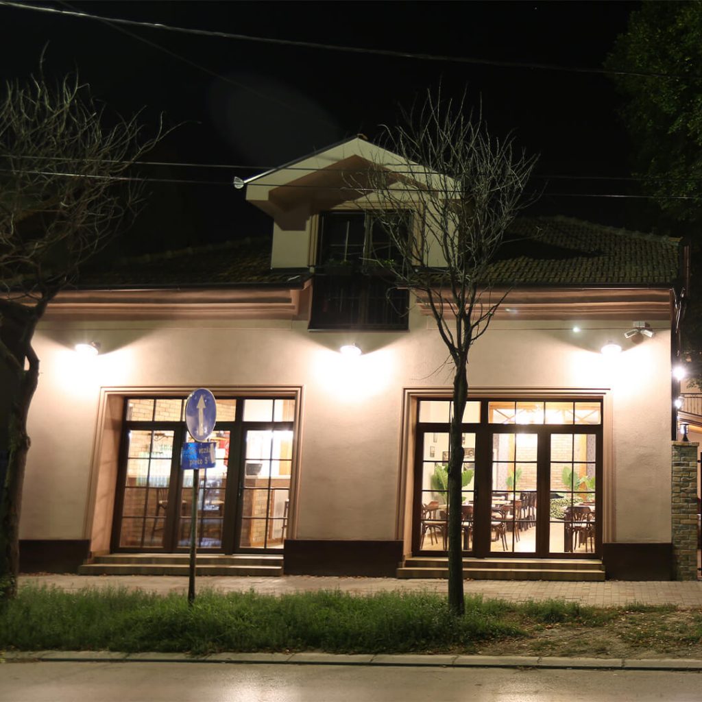 Naš restoran nalazi se u srcu Zrenjanina i svako je dobrodošao kod Domaćina - Restoran Zrenjanin